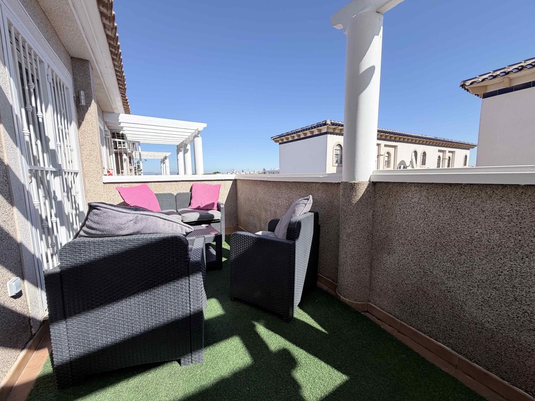 For sale - 3 Bedroom 3 Bathroom Town House in Orihuela Costa - Costa Blanca  - Alicante