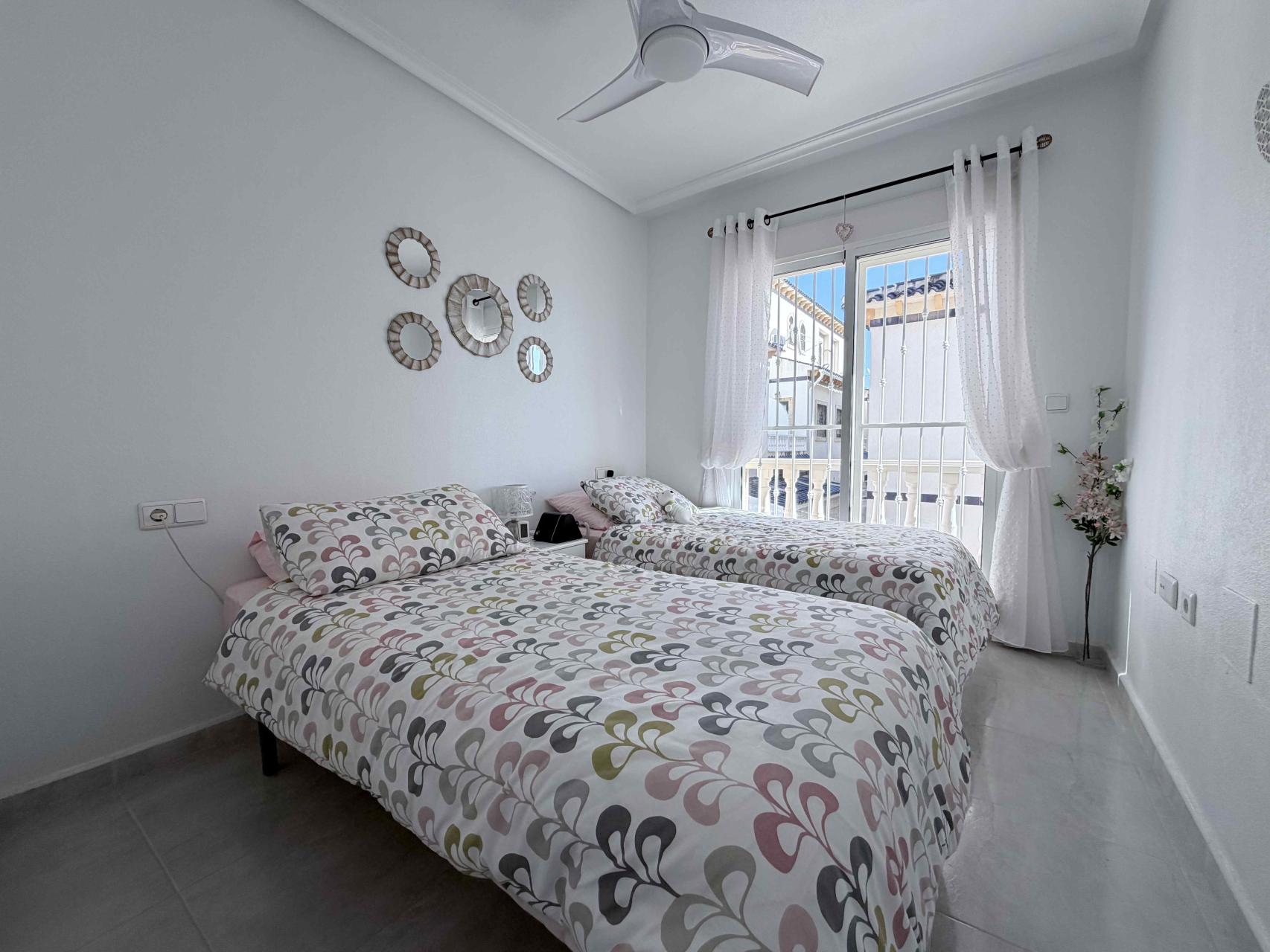 For sale - 3 Bedroom 3 Bathroom Town House in Orihuela Costa - Costa Blanca  - Alicante