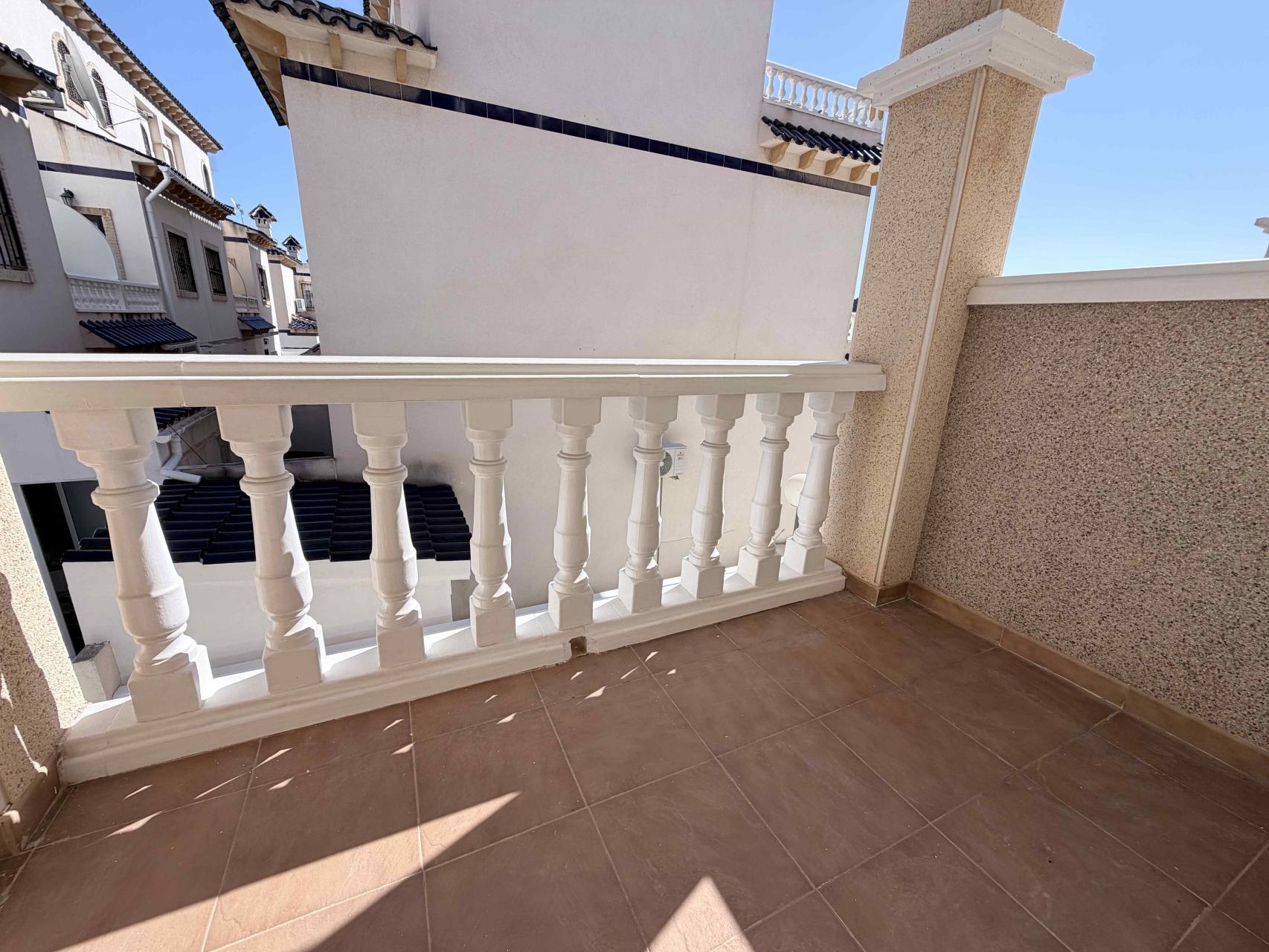 For sale - 3 Bedroom 3 Bathroom Town House in Orihuela Costa - Costa Blanca  - Alicante