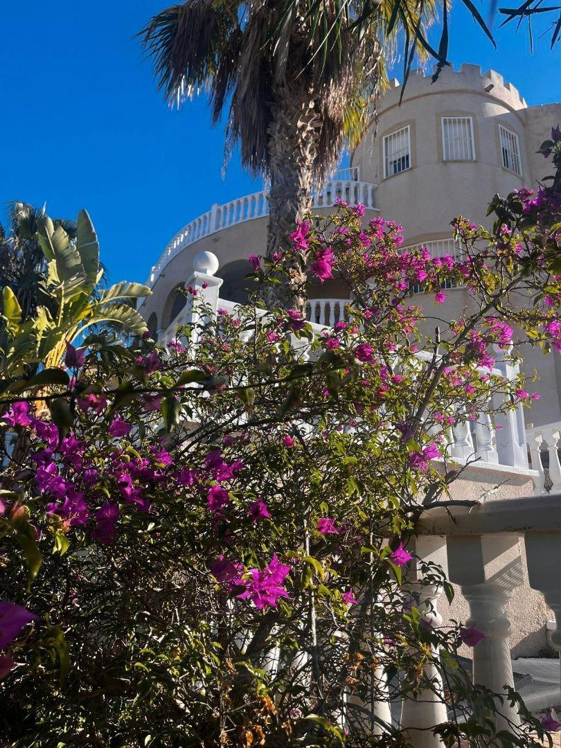 For sale - 7 Bedroom 3 Bathroom Villa in Ciudad Quesada - La Marquesa  - Alicante