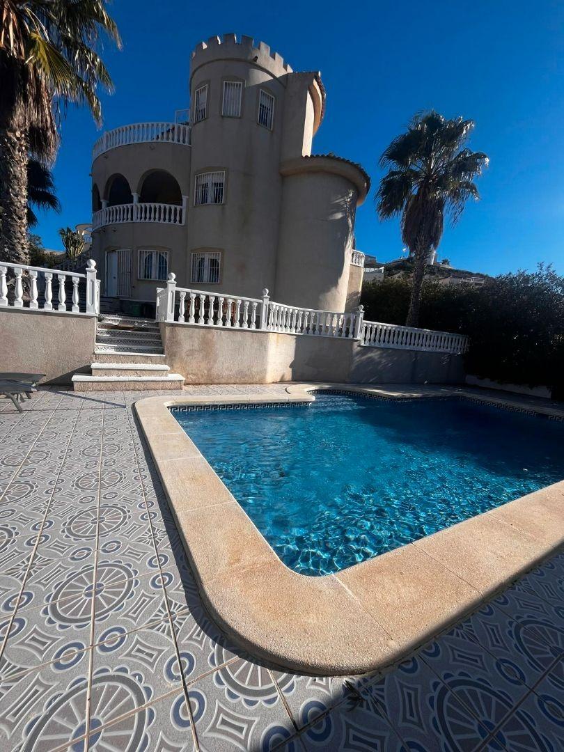 For sale - 7 Bedroom 3 Bathroom Villa in Ciudad Quesada - La Marquesa  - Alicante