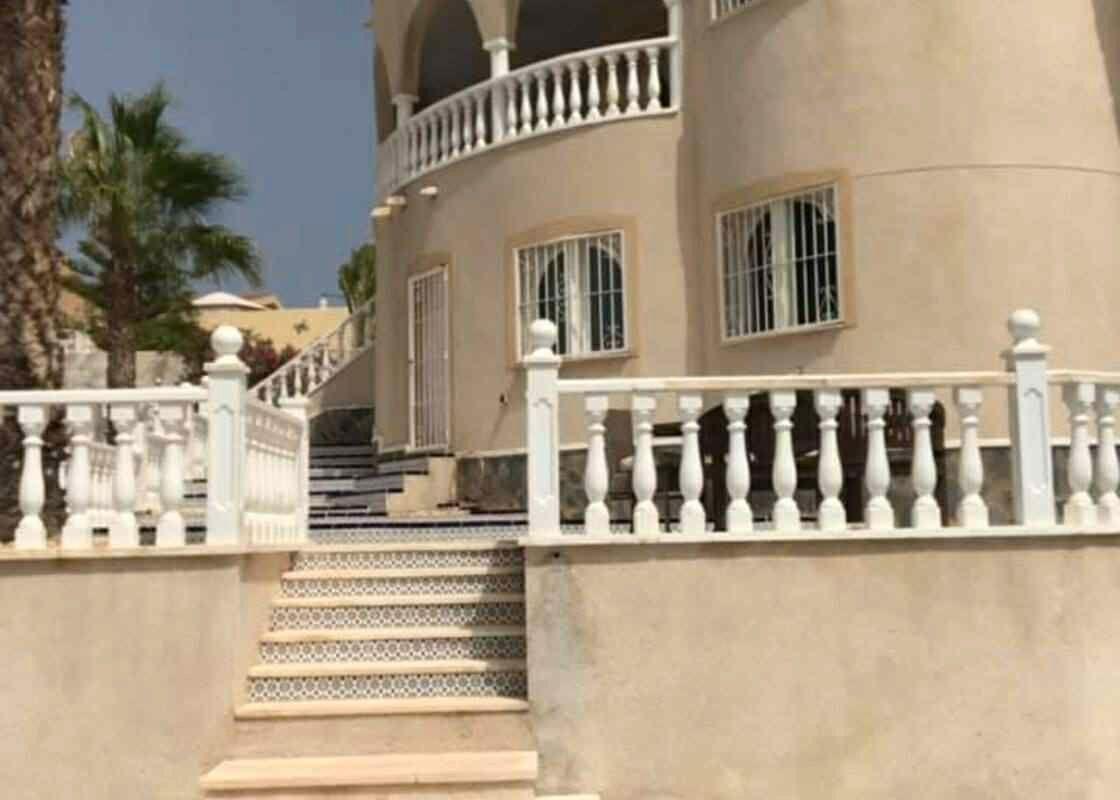 For sale - 7 Bedroom 3 Bathroom Villa in Ciudad Quesada - La Marquesa  - Alicante