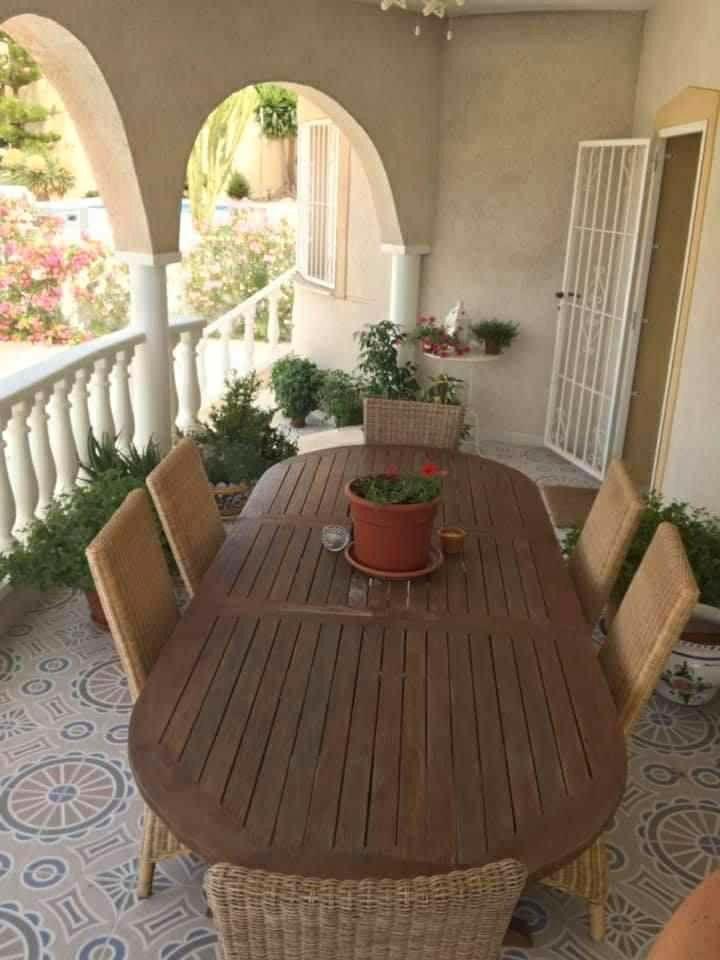 For sale - 7 Bedroom 3 Bathroom Villa in Ciudad Quesada - La Marquesa  - Alicante