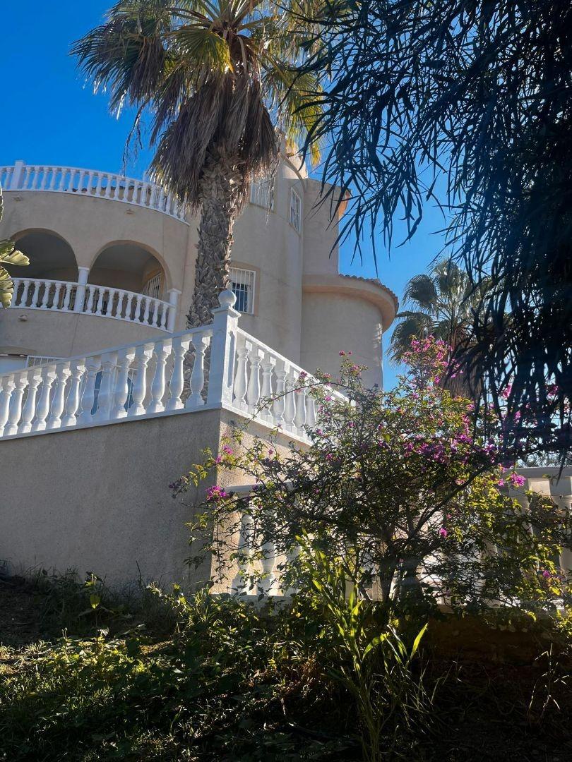 For sale - 7 Bedroom 3 Bathroom Villa in Ciudad Quesada - La Marquesa  - Alicante