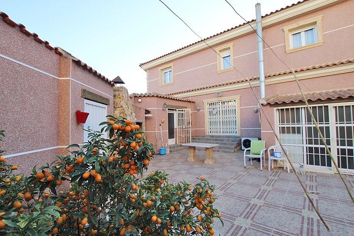 For sale - 6 Bedroom 3 Bathroom Villa in Formentera del Segura - C- Cooperativa  - Alicante