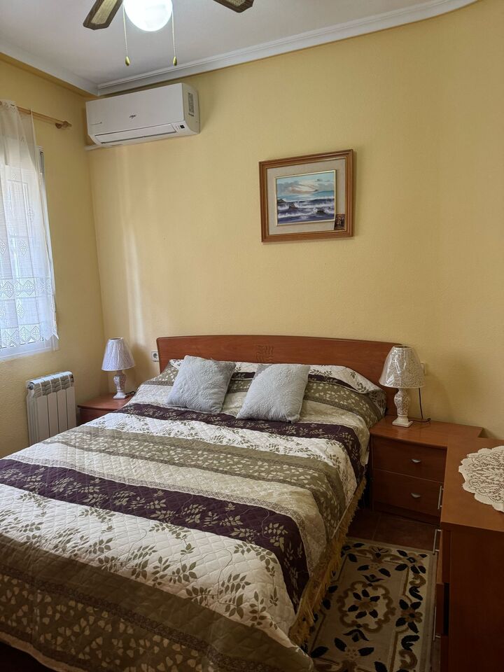 For sale - 4 Bedroom 3 Bathroom Villa in Playa Flamenca - Costa Blanca  - Alicante