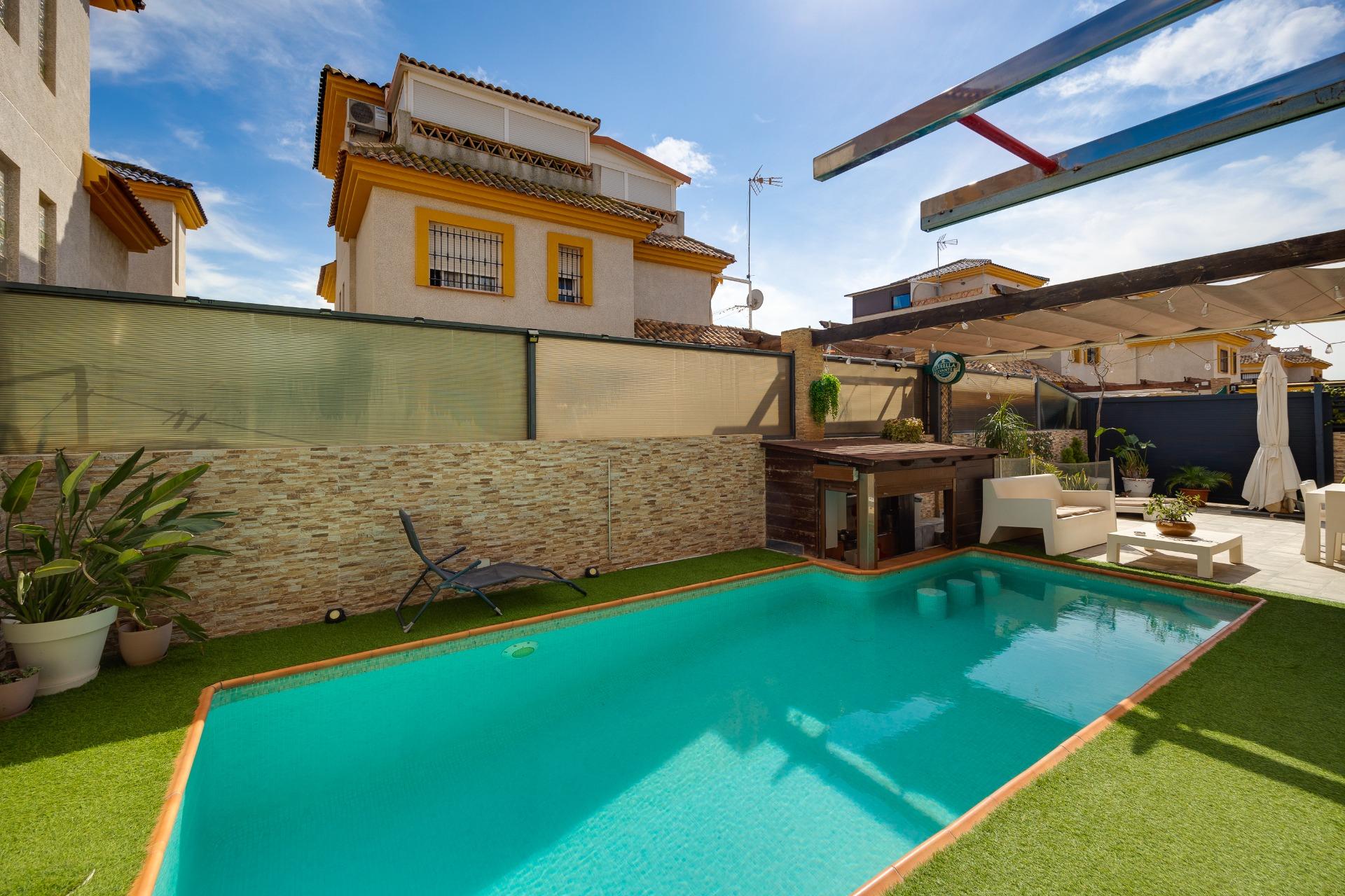 For sale - 3 Bedroom 2 Bathroom Villa in Los Montesinos - La Herrada  - Alicante
