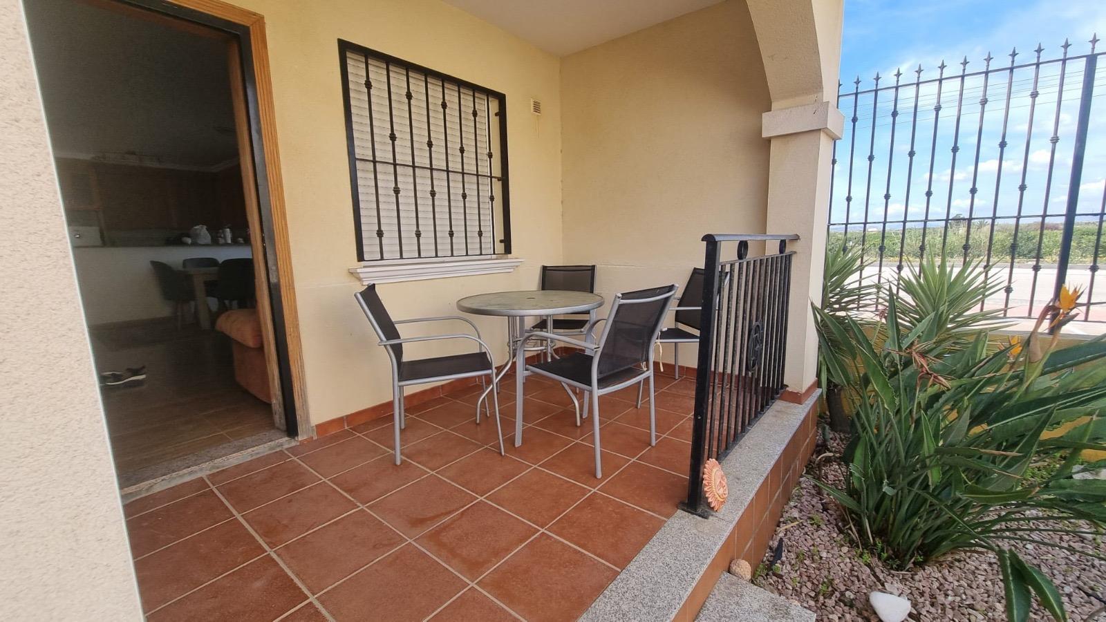 For sale - 3 Bedroom 2 Bathroom Semi Detached in Guardamar del Segura - Urbanizaciones  - Alicante