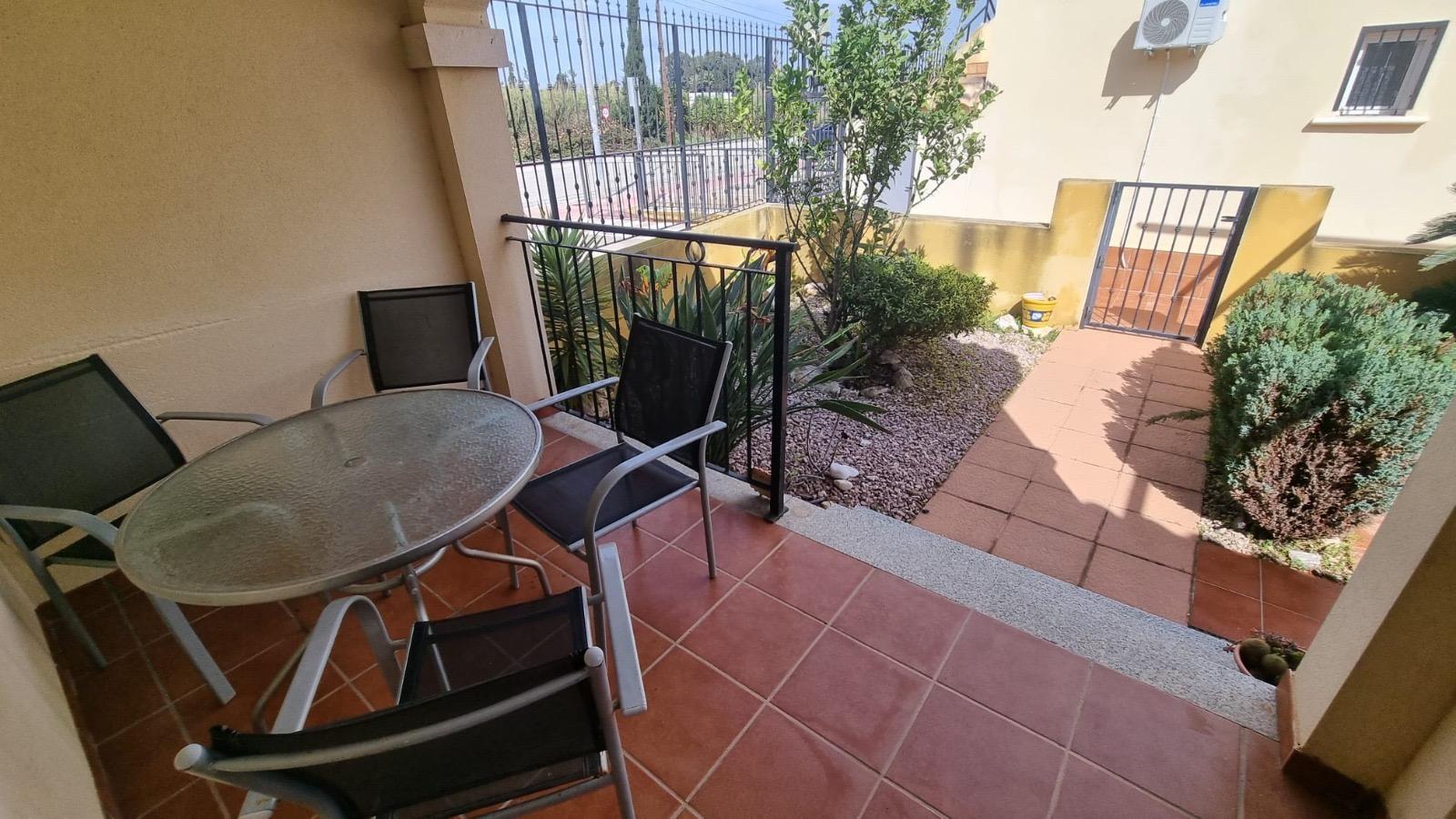 For sale - 3 Bedroom 2 Bathroom Semi Detached in Guardamar del Segura - Urbanizaciones  - Alicante