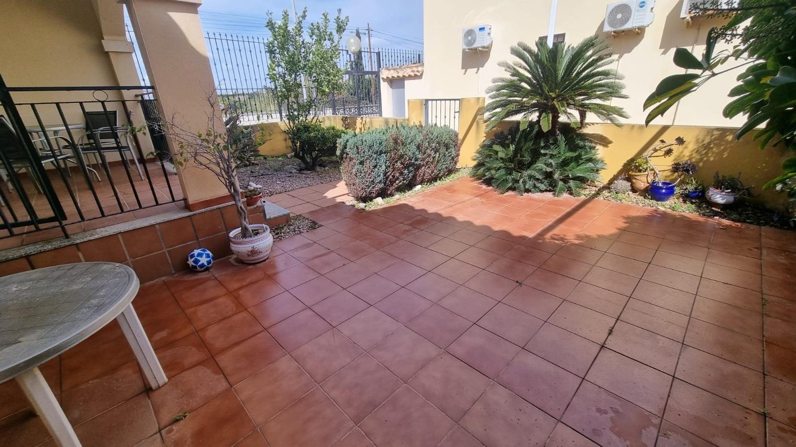 For sale - 3 Bedroom 2 Bathroom Semi Detached in Guardamar del Segura - Urbanizaciones  - Alicante
