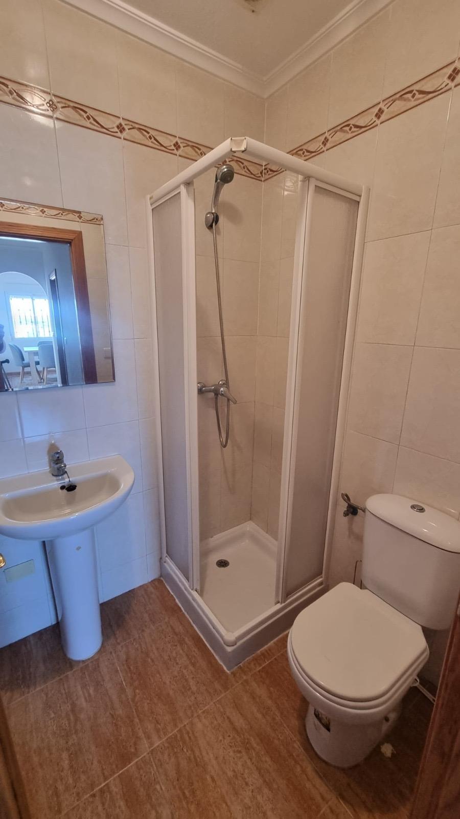 For sale - 3 Bedroom 2 Bathroom Semi Detached in Guardamar del Segura - Urbanizaciones  - Alicante