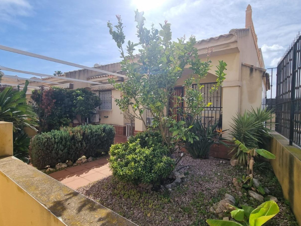 3 Bedroom 2 Bathroom Semi Detached in Guardamar del Segura