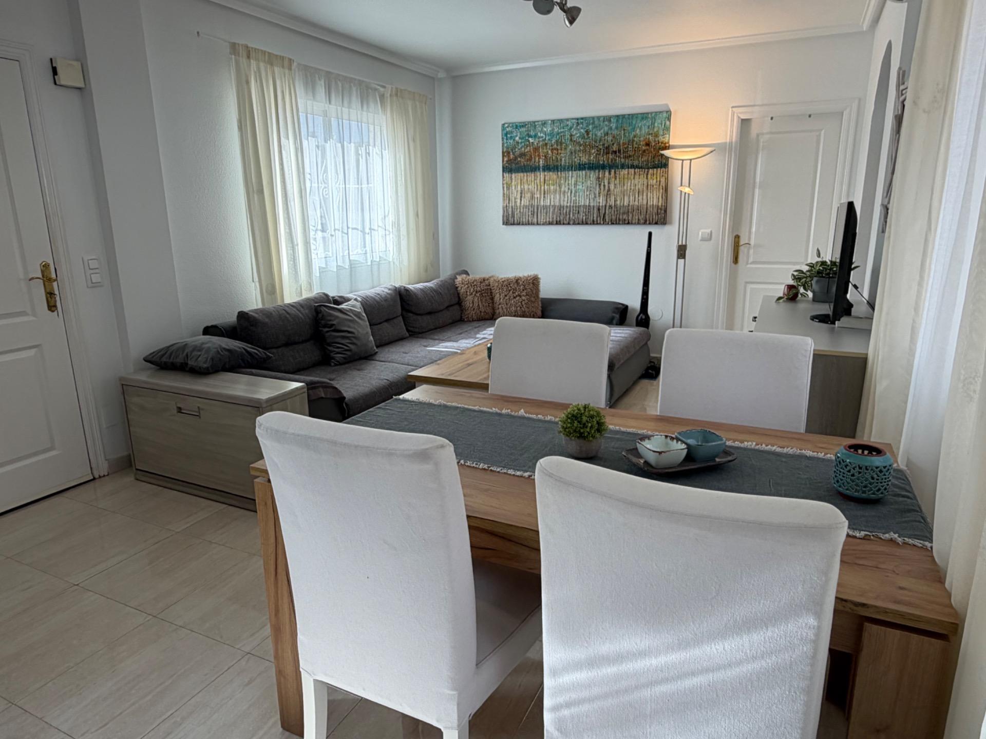 For sale - 2 Bedroom 2 Bathroom Semi Detached in Rojales - Pueblo  - Alicante