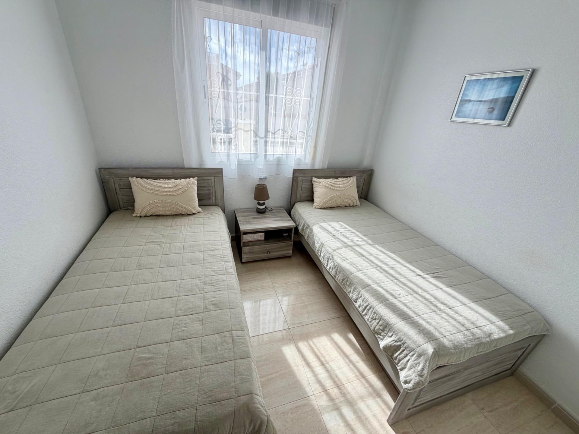 For sale - 2 Bedroom 2 Bathroom Semi Detached in Rojales - Pueblo  - Alicante