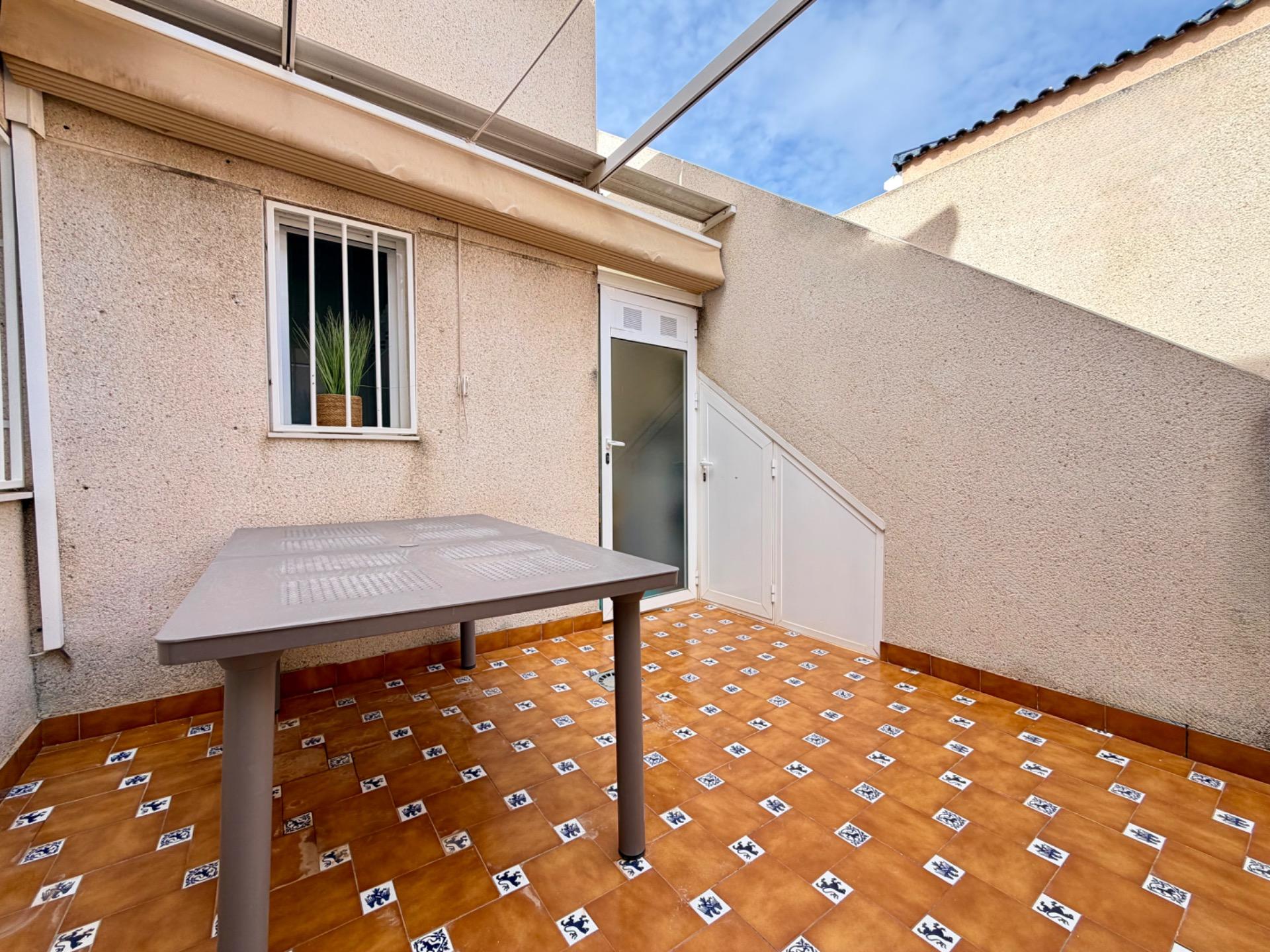 For sale - 2 Bedroom 2 Bathroom Semi Detached in Rojales - Pueblo  - Alicante