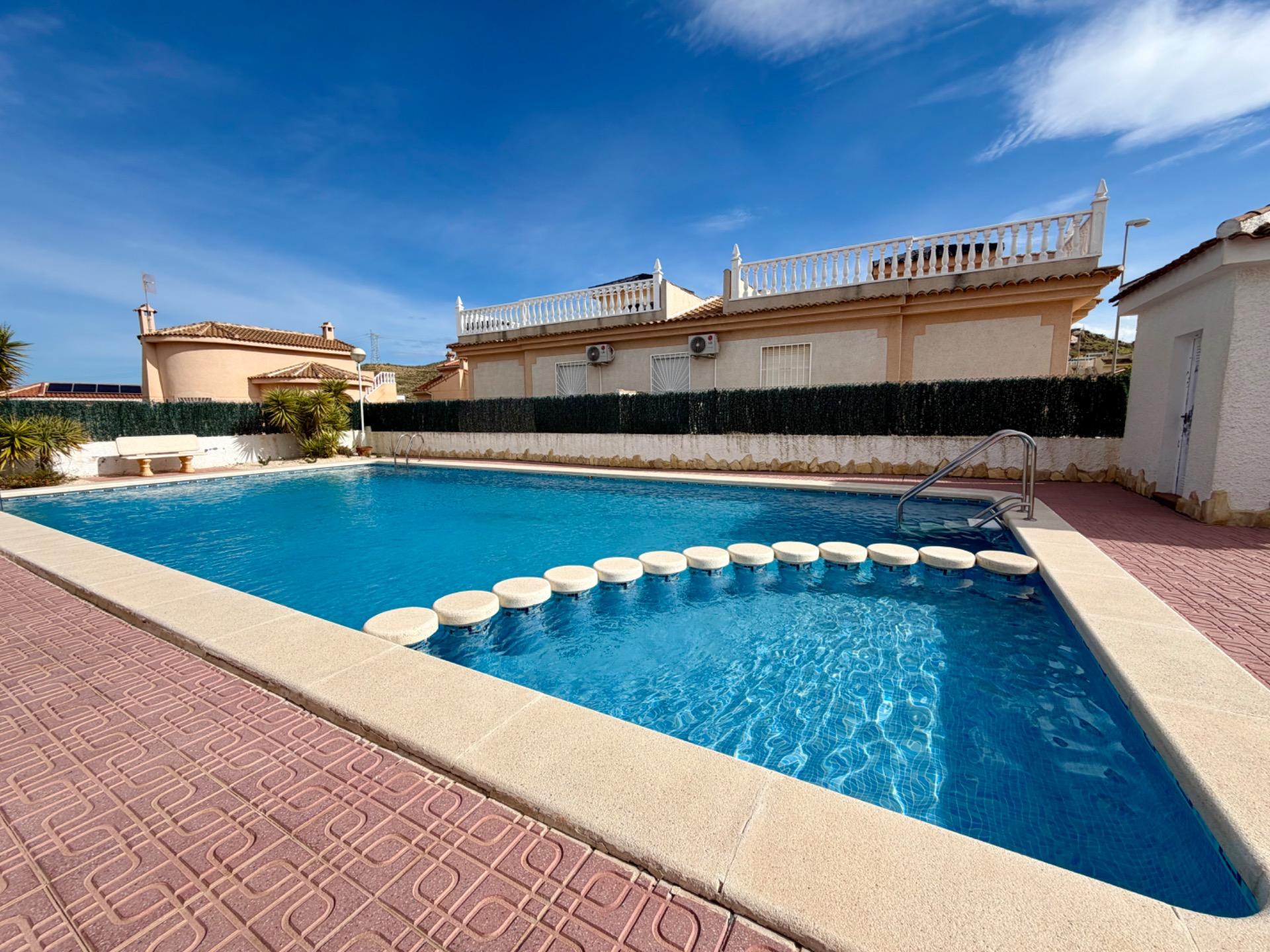 For sale - 2 Bedroom 2 Bathroom Semi Detached in Rojales - Pueblo  - Alicante