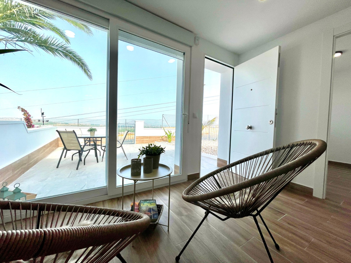 For sale - 3 Bedroom 1 Bathroom House in Ciudad Quesada - Rojales Centro  - Alicante