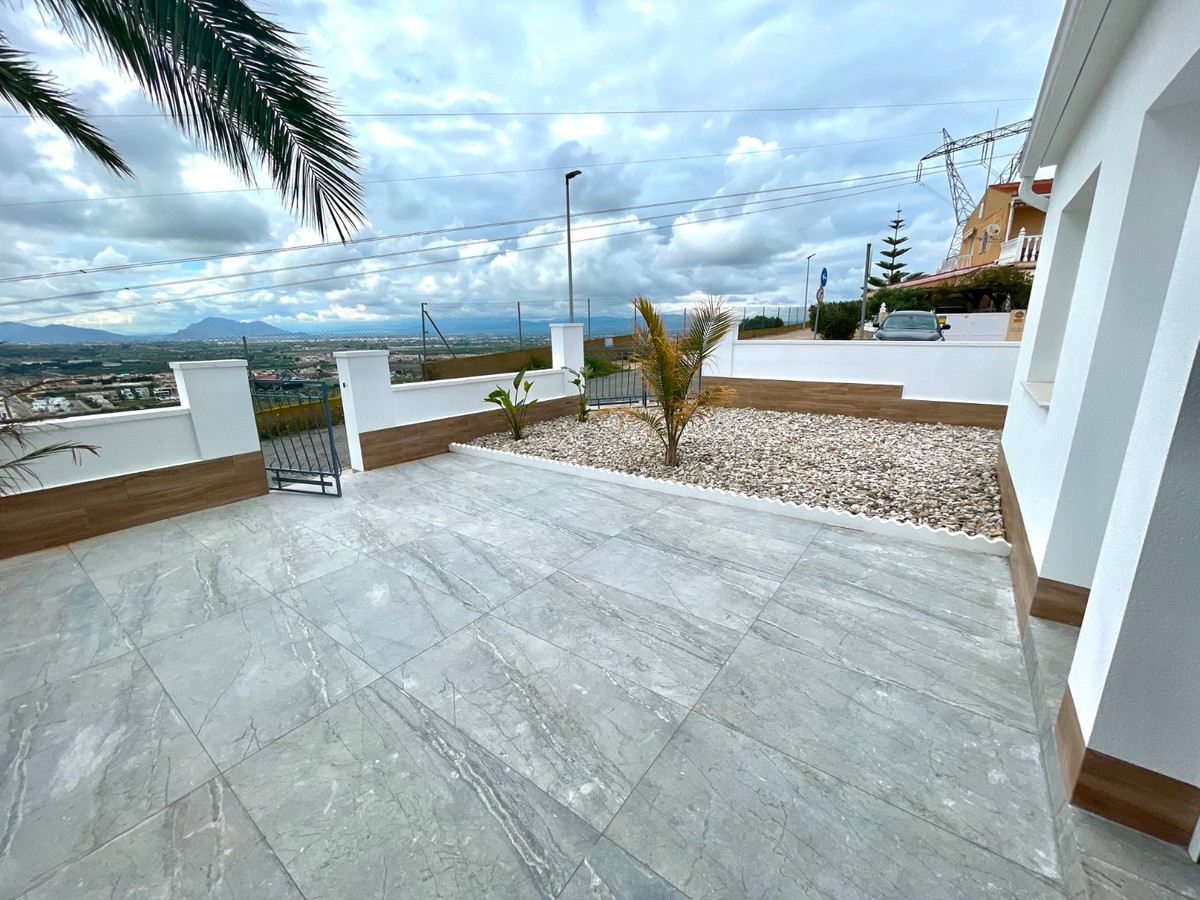 For sale - 3 Bedroom 1 Bathroom House  in Ciudad Quesada  - Ciudad Quesada  - Alicante