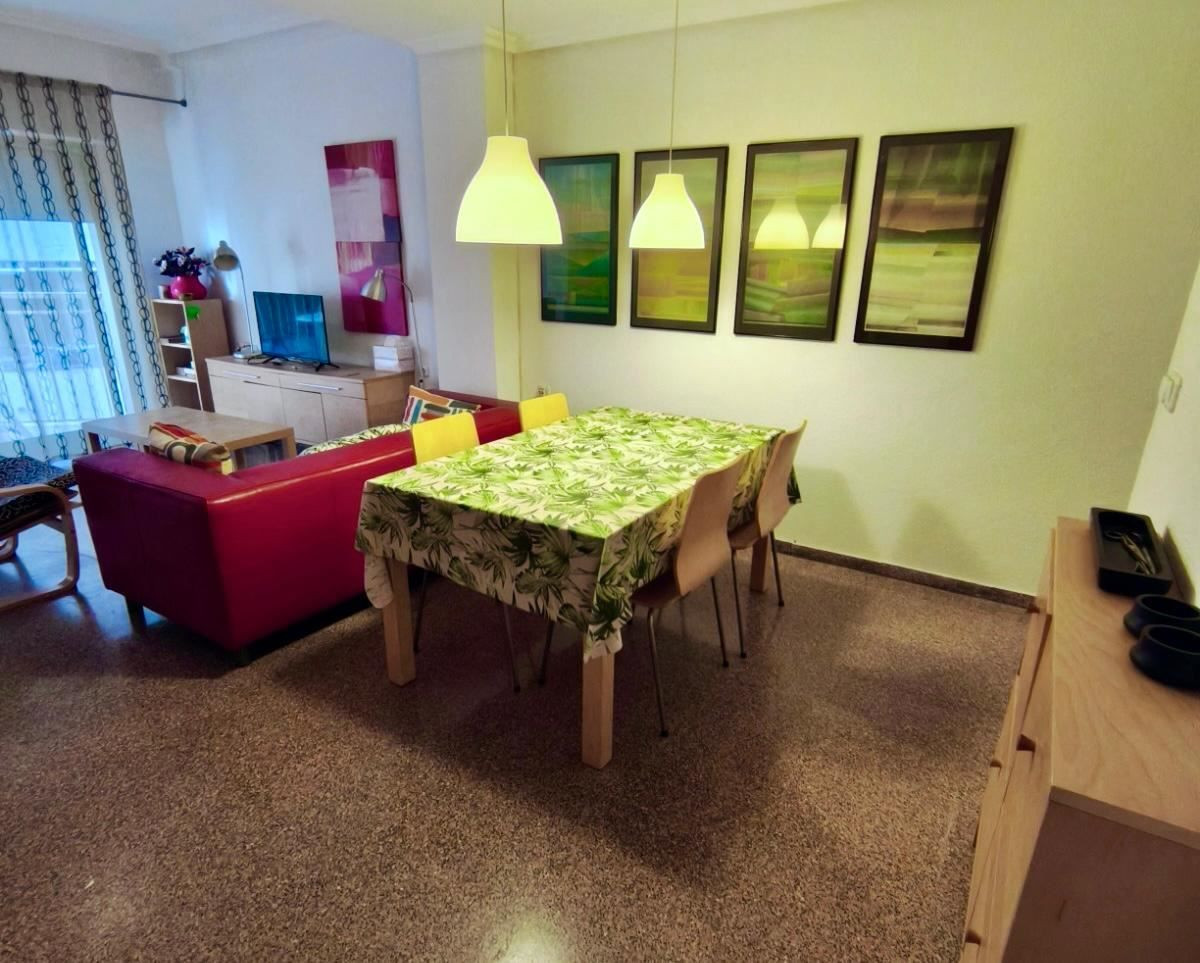 For sale - 3 Bedroom 2 Bathroom Apartment - Middle Floor Apartment in Santa Pola - Santa Pola Centro  - Alicante