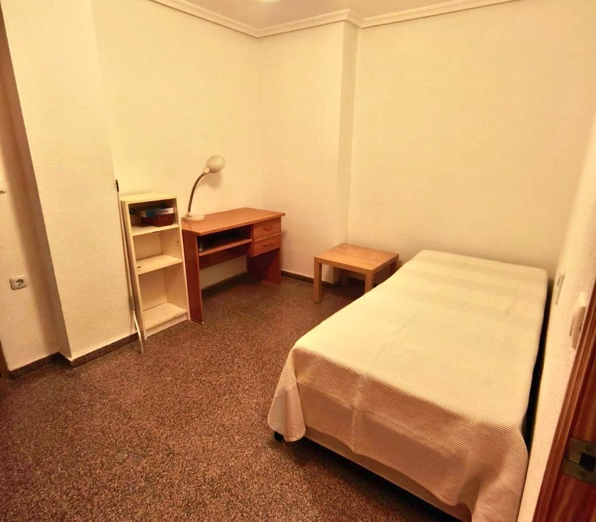 For sale - 3 Bedroom 2 Bathroom Apartment - Middle Floor Apartment in Santa Pola - Santa Pola Centro  - Alicante