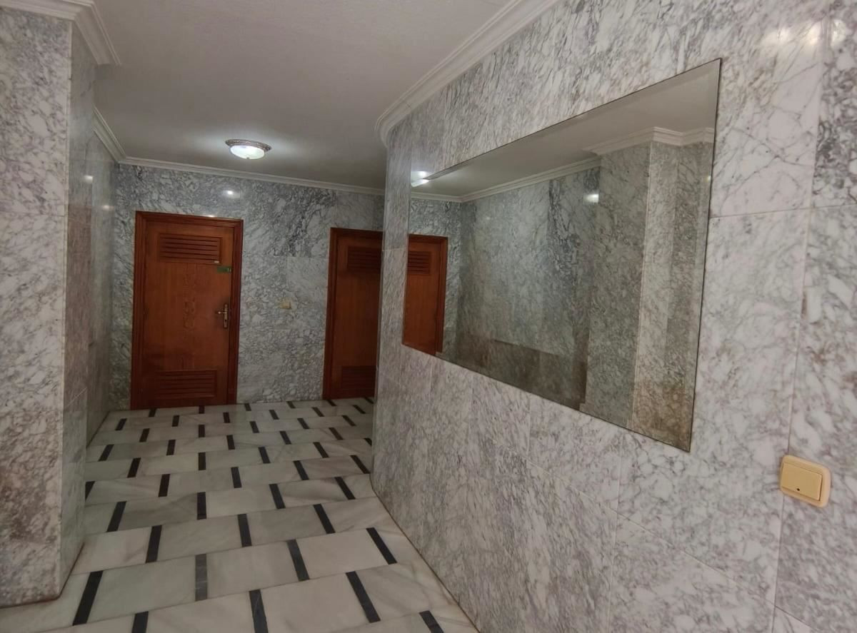 For sale - 3 Bedroom 2 Bathroom Apartment - Middle Floor Apartment in Santa Pola - Santa Pola Centro  - Alicante