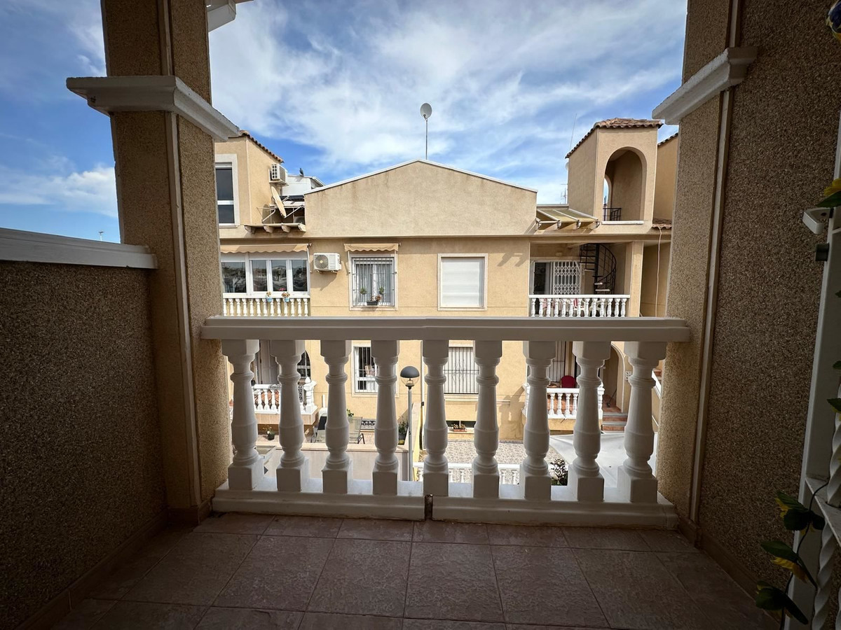 For sale - 3 Bedroom 3 Bathroom House - Townhouse in Orihuela - Punta Prima  - Alicante