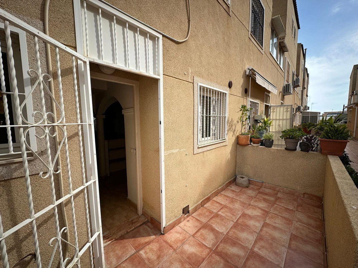 For sale - 3 Bedroom 3 Bathroom House - Townhouse in Orihuela - Punta Prima  - Alicante