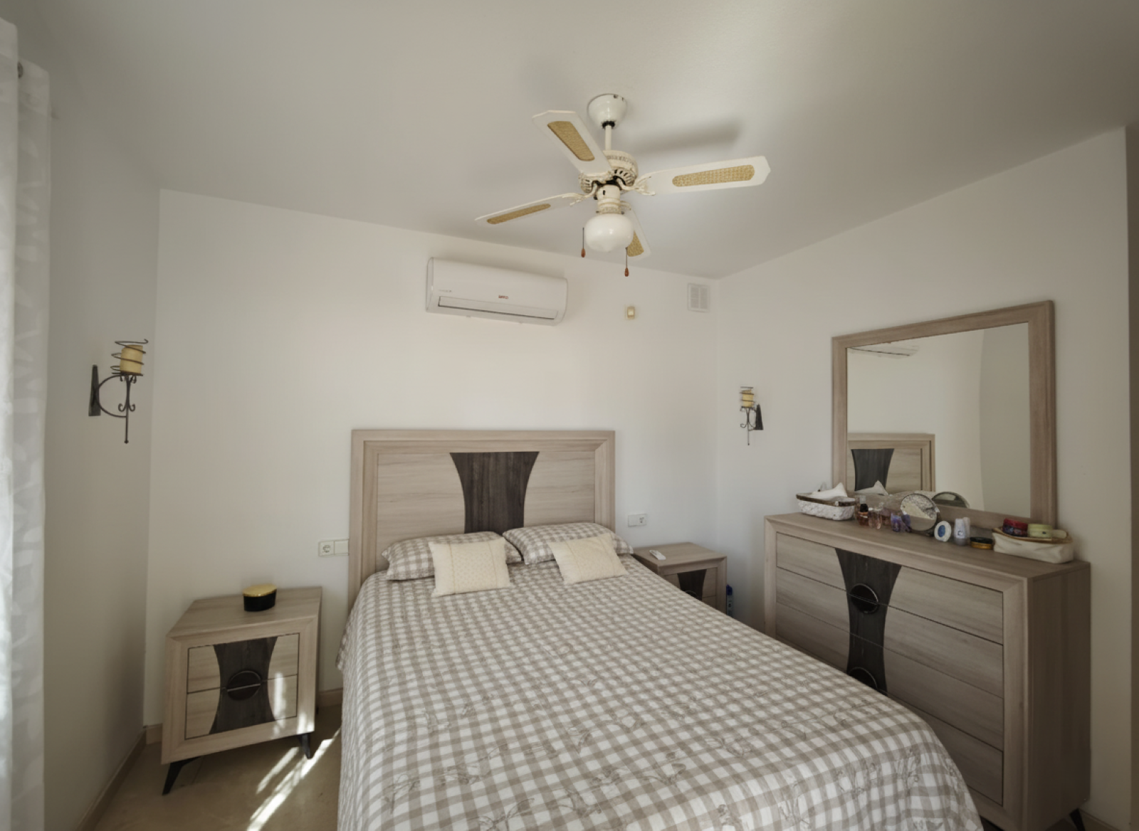 Withdrawn from sale - 3 Bedroom 2 Bathroom Detached Villa in Playa Flamenca - Playa Flamenca  - Alicante
