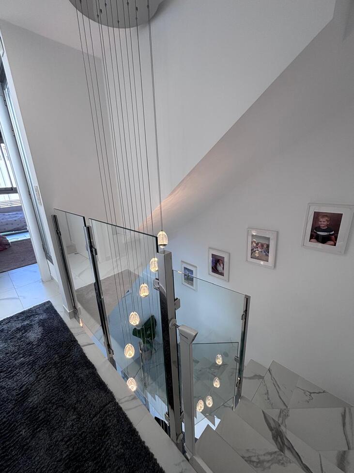 For sale - 5 Bedroom 3 Bathroom Villa in Villamartin - Costa Blanca  - Alicante