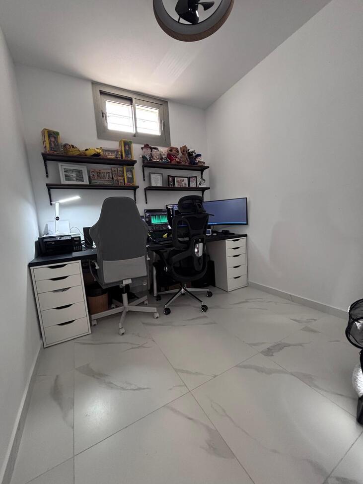 For sale - 5 Bedroom 3 Bathroom Villa in Villamartin - Costa Blanca  - Alicante