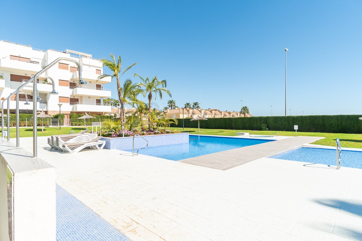 For sale - 2 Bedroom 2 Bathroom Apartment in Lomas de Cabo Roig - Costa Blanca  - Alicante