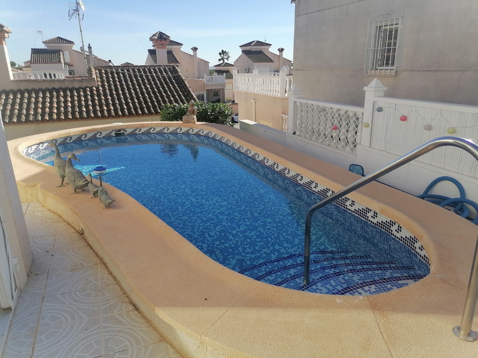 For sale - 3 Bedroom 3 Bathroom villa in San Miguel De Salinas -  - Alicante