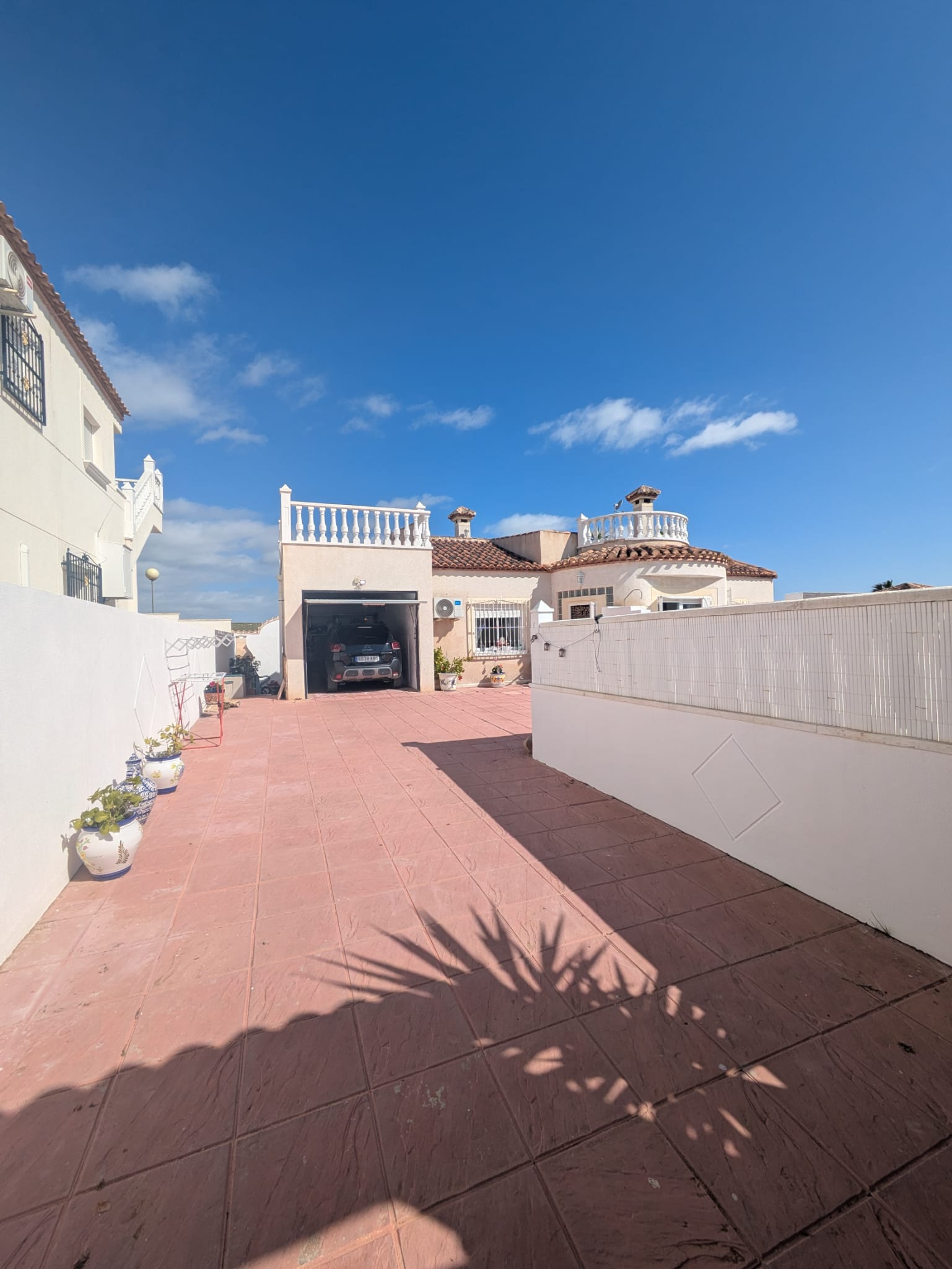 For sale - 3 Bedroom 3 Bathroom villa in San Miguel De Salinas -  - Alicante