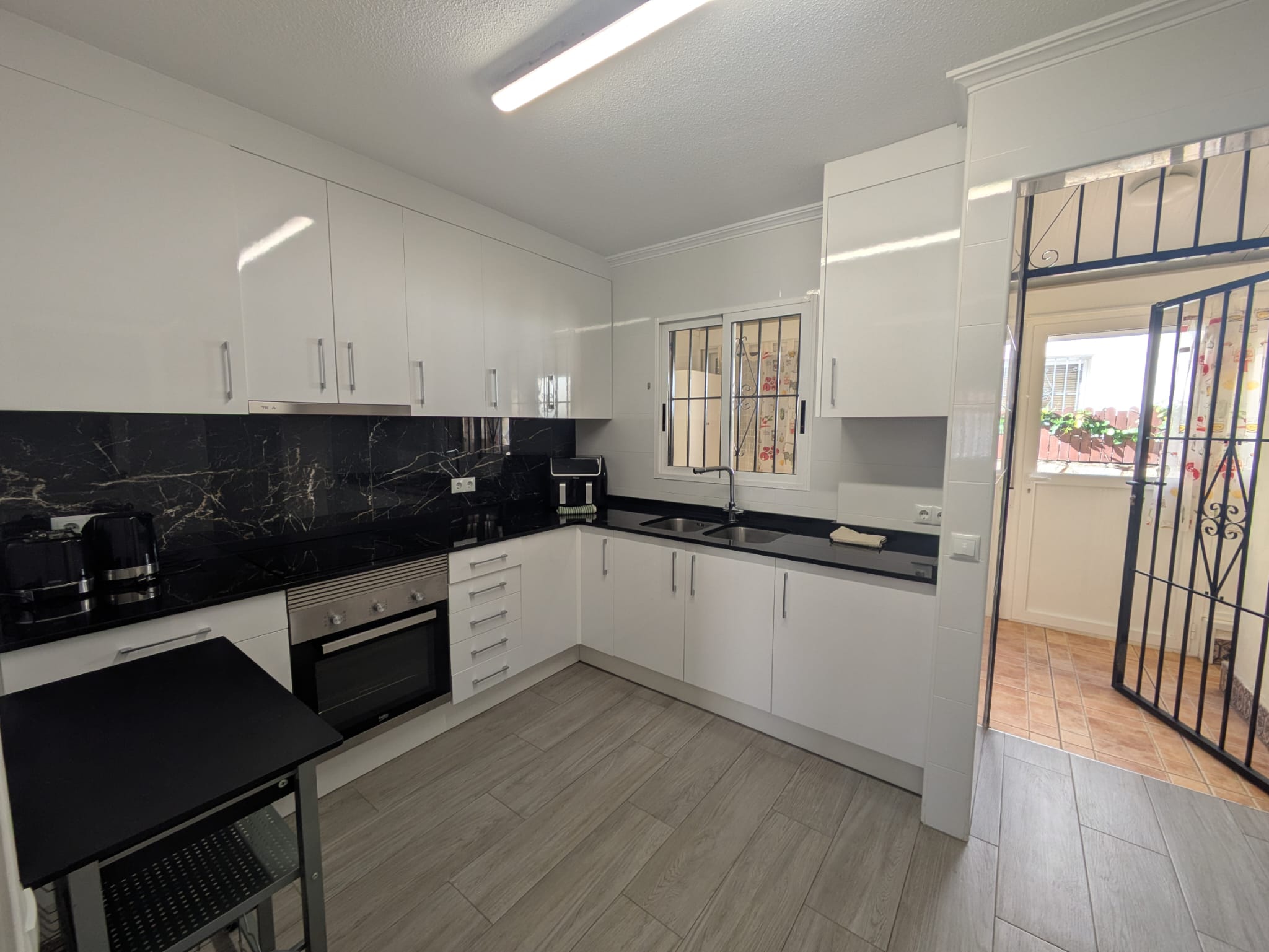 For sale - 3 Bedroom 1 Bathroom town house in Playa Flamenca -  - Alicante