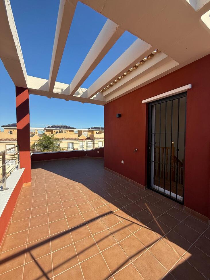For sale - 4 Bedroom 2 Bathroom Semi Detached in Torre de La Horadada - Costa Blanca  - Alicante