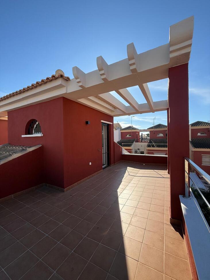 For sale - 4 Bedroom 2 Bathroom Semi Detached in Torre de La Horadada - Costa Blanca  - Alicante