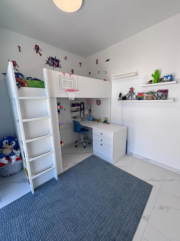 For sale - 5 Bedroom 3 Bathroom Villa in Villamartin - Pau 8  - Alicante