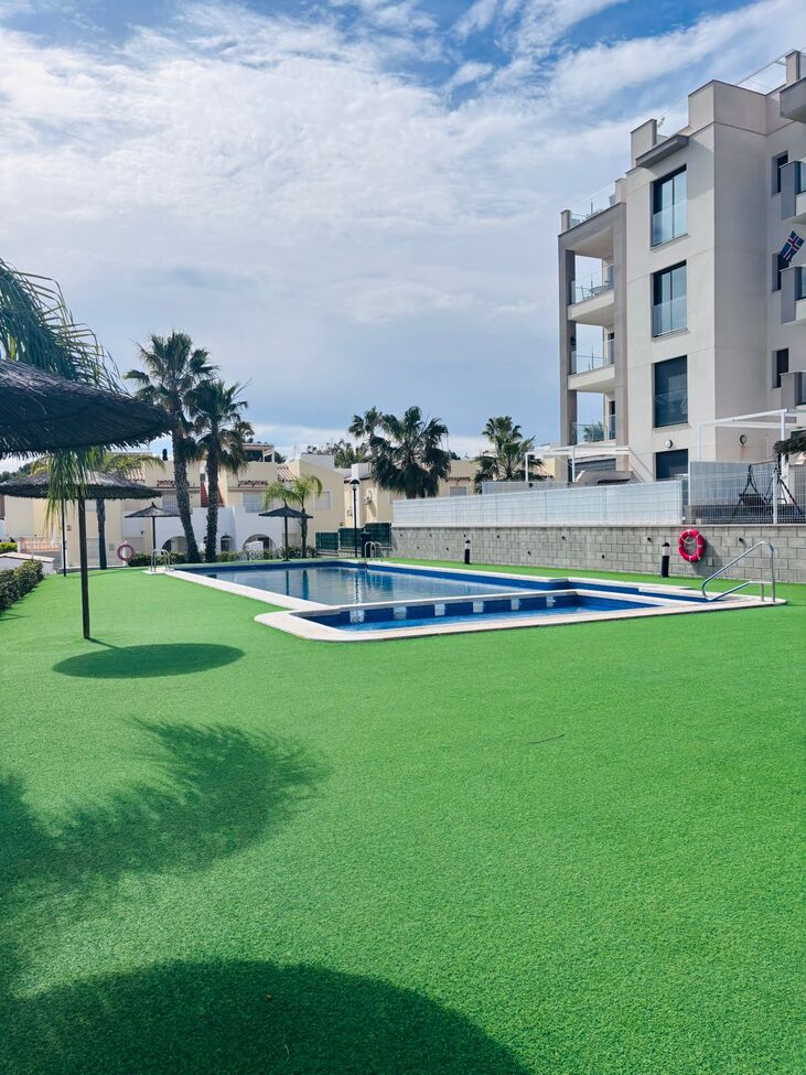 For sale - 2 Bedroom 2 Bathroom Apartment in Villamartin -  - Alicante