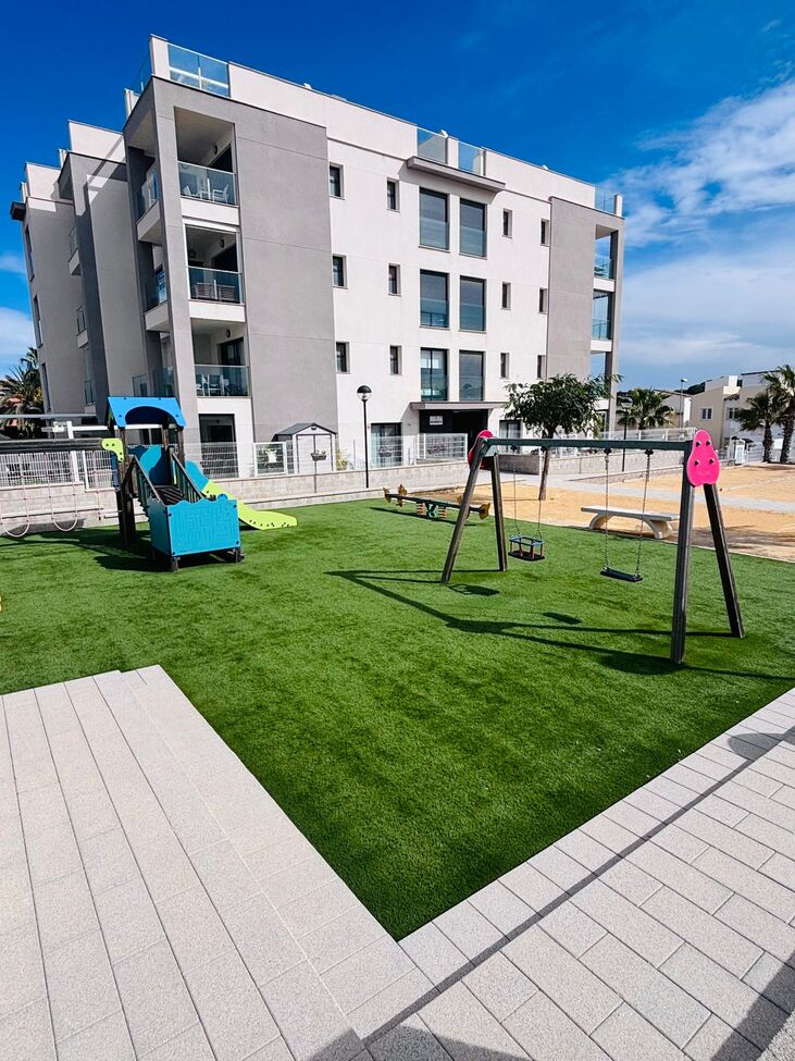 For sale - 2 Bedroom 2 Bathroom Apartment in Villamartin -  - Alicante