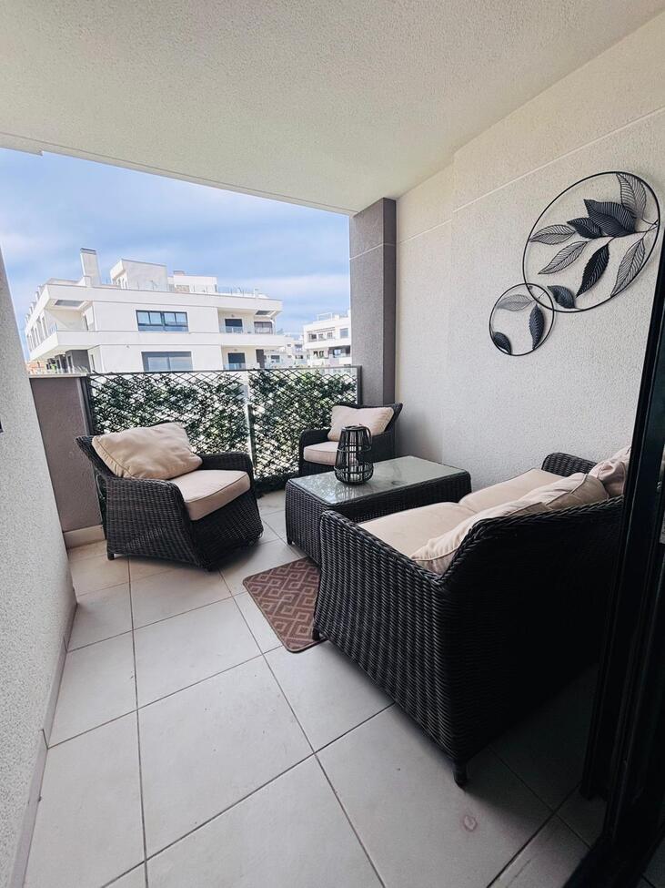 For sale - 2 Bedroom 2 Bathroom Apartment in Villamartin -  - Alicante