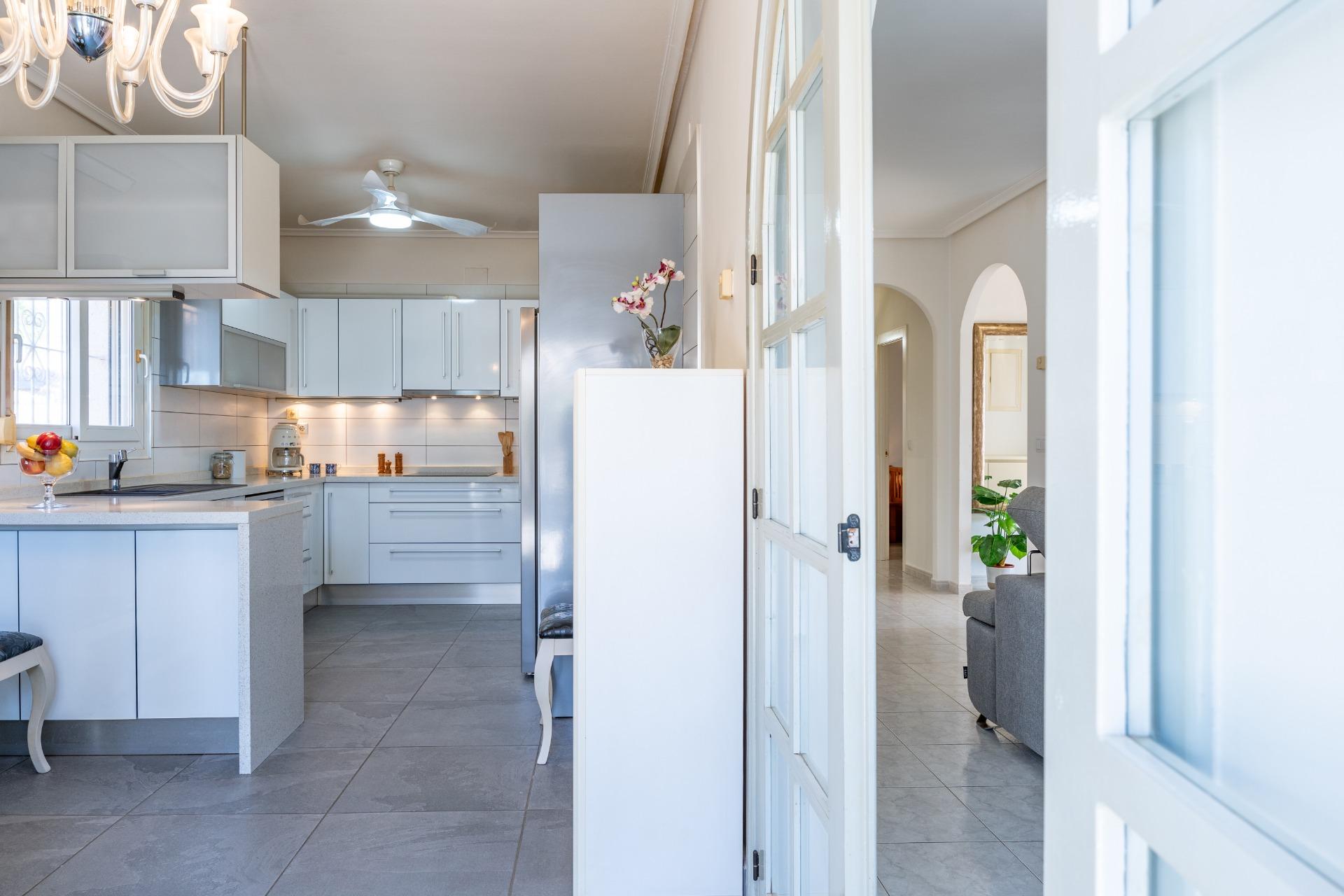 For sale - 3 Bedroom 3 Bathroom Villa in Playa Flamenca - Playa Flamenca  - Alicante