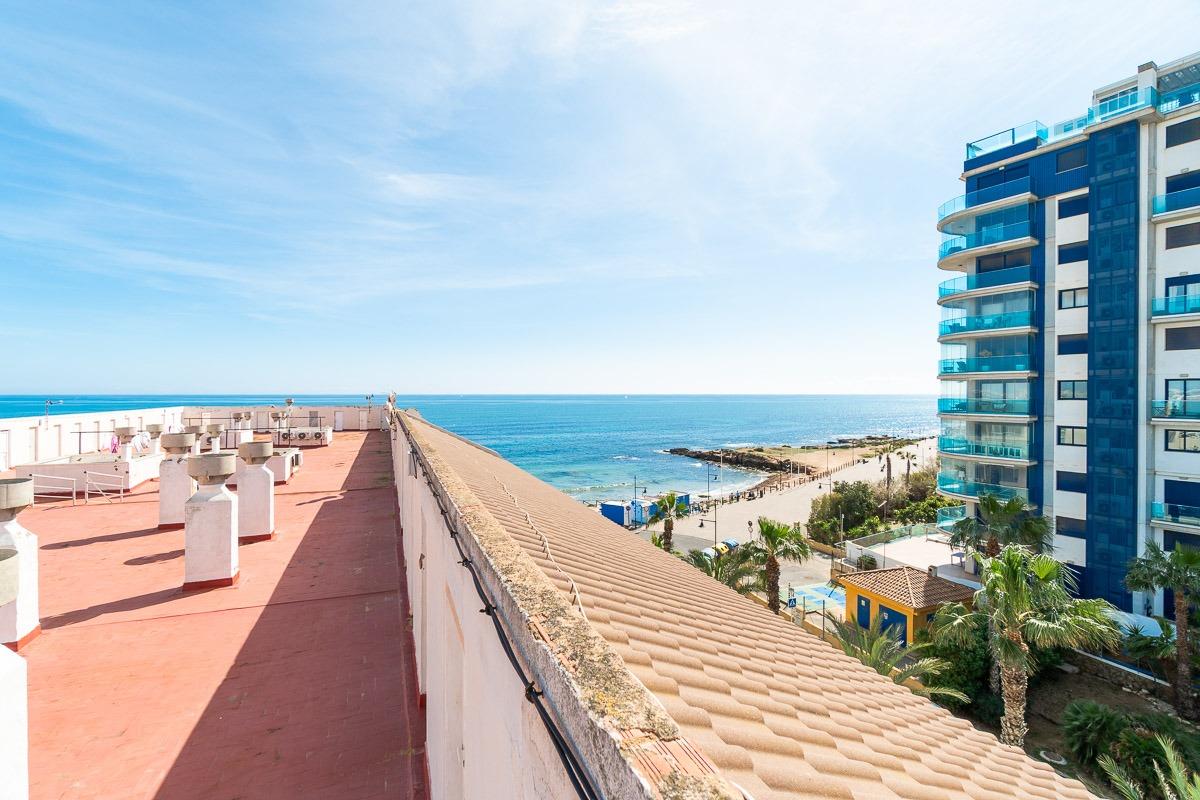 For sale - 2 Bedroom 2 Bathroom Flat in Torrevieja - Rocio del mar  - Alicante