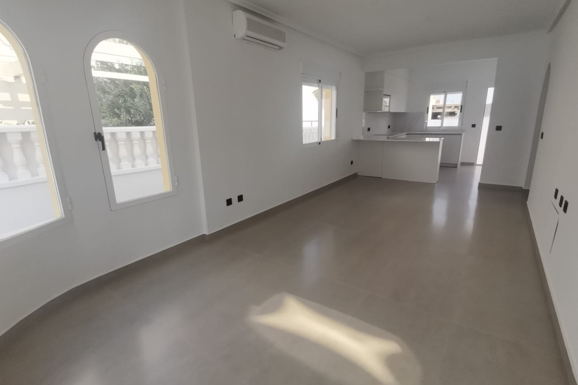 For sale - 2 Bedroom 1 Bathroom Villa Detached in Algorfa - Lo Crispin  - Alicante