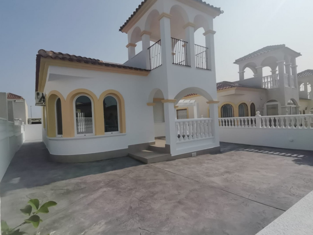 2 Bedroom 1 Bathroom Villa Detached in Algorfa