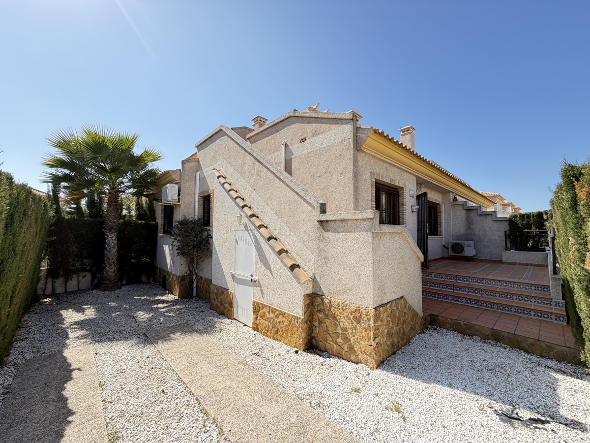 For sale - 2 Bedroom 2 Bathroom Bungalow in Villamartin - , Villamartin, Alicante, Spain - Alicante
