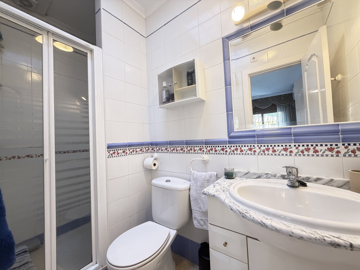 For sale - 2 Bedroom 2 Bathroom Bungalow in Villamartin - , Villamartin, Alicante, Spain - Alicante