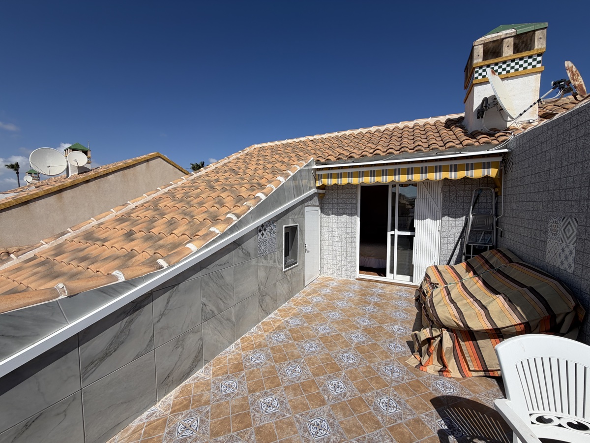 For sale - 4 Bedroom 2 Bathroom Bungalow in La Zenia - , La Zenia, Alicante, Spain - Alicante