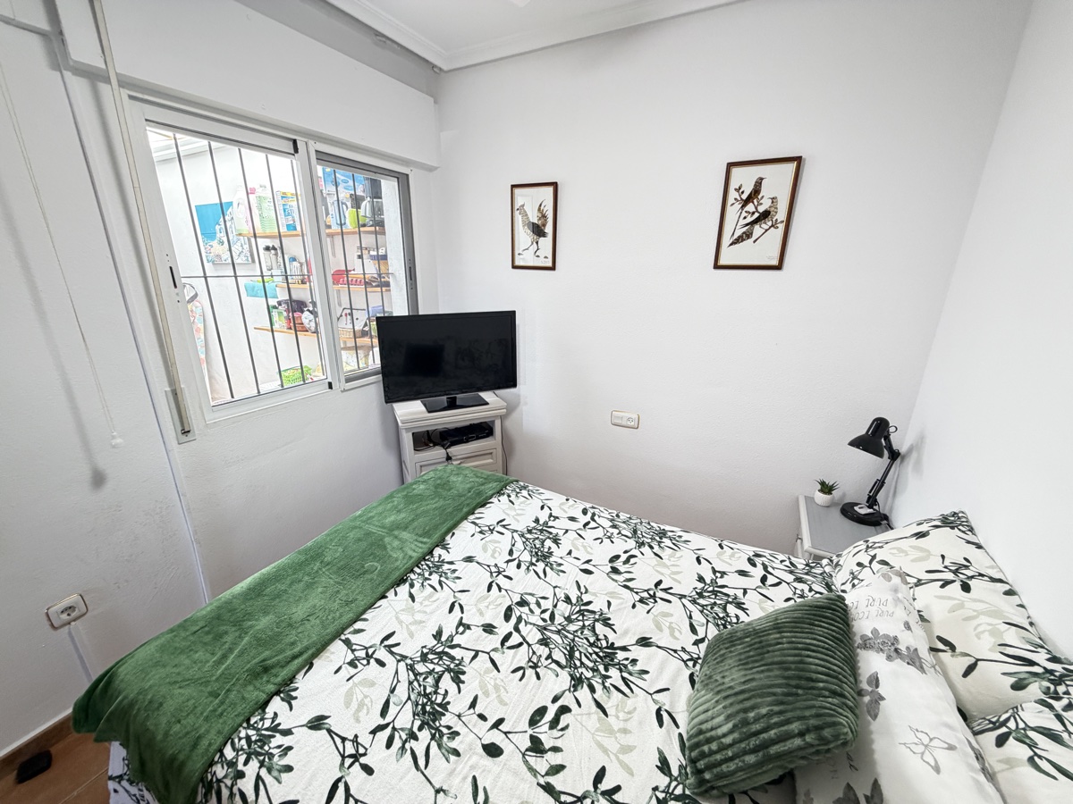 For sale - 4 Bedroom 2 Bathroom Bungalow in La Zenia - , La Zenia, Alicante, Spain - Alicante