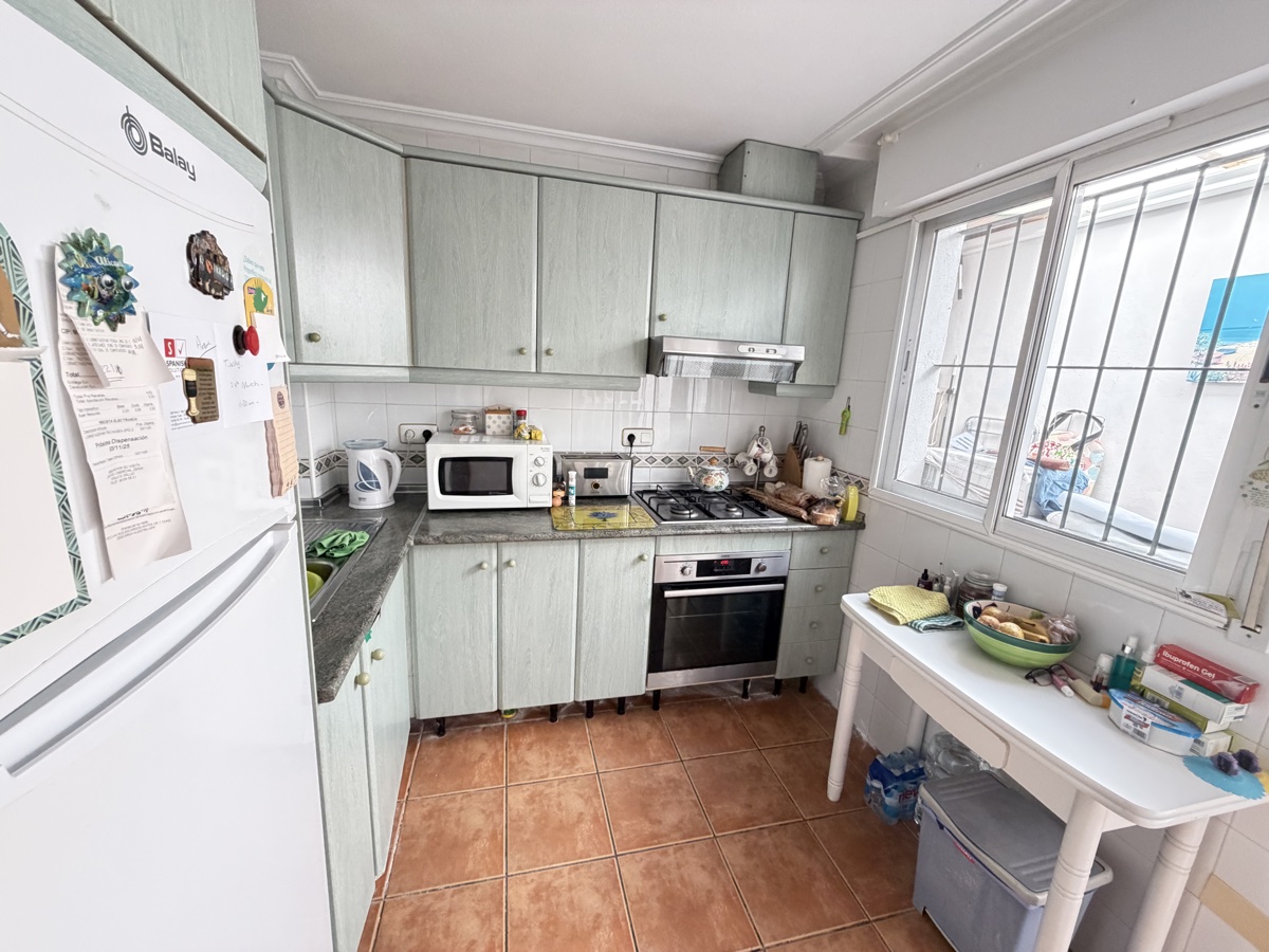 For sale - 4 Bedroom 2 Bathroom Bungalow in La Zenia - , La Zenia, Alicante, Spain - Alicante