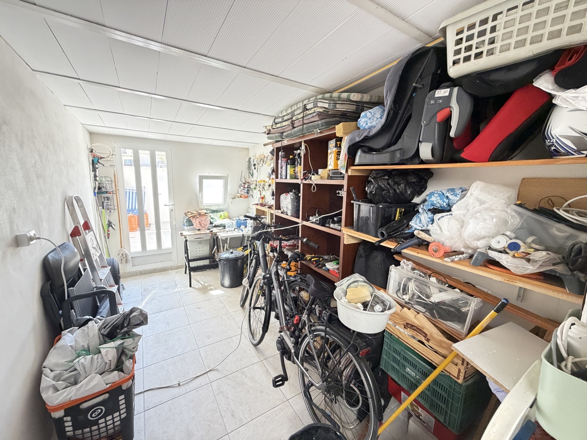 For sale - 4 Bedroom 2 Bathroom Bungalow in La Zenia - , La Zenia, Alicante, Spain - Alicante